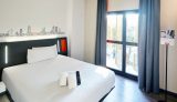 easyHotel